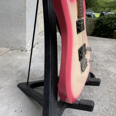 Vintage 1990s Carlo Robelli Carly Stratocaster Pinkburst Made in Korea image 9