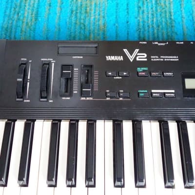 Yamaha V2 (DX11) FM Synthesizer - 80's Yamaha FM Synthesizer DX series - H179 image 4