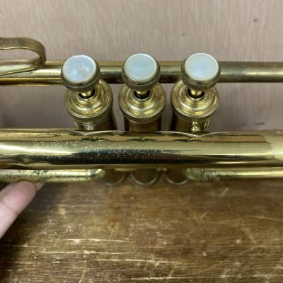 Vintage/Pre-owned Buescher TrueTone "Union Label" Series Trumpet w/ wood case image 6
