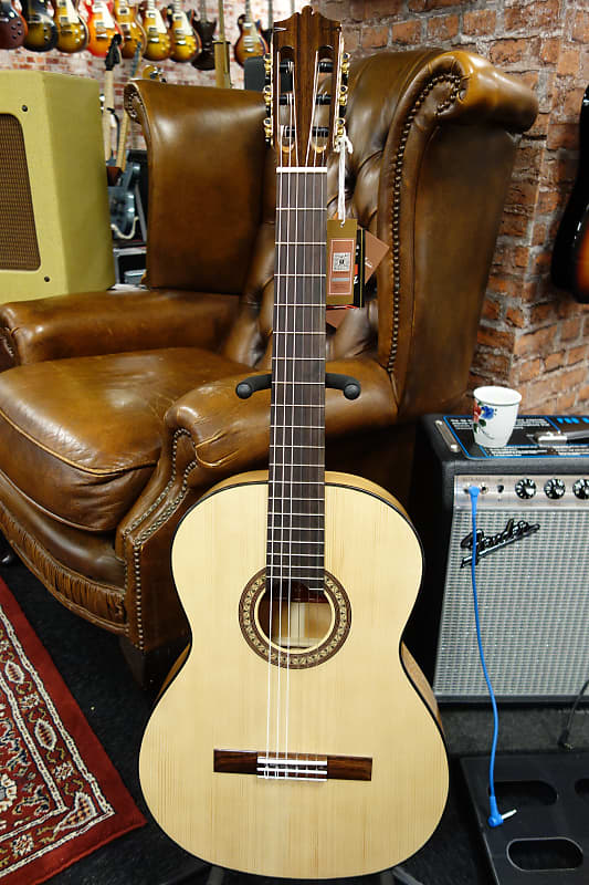 Martinez MFG-AS Flamenco guitar Spruce Top, aganthis B&S image 1