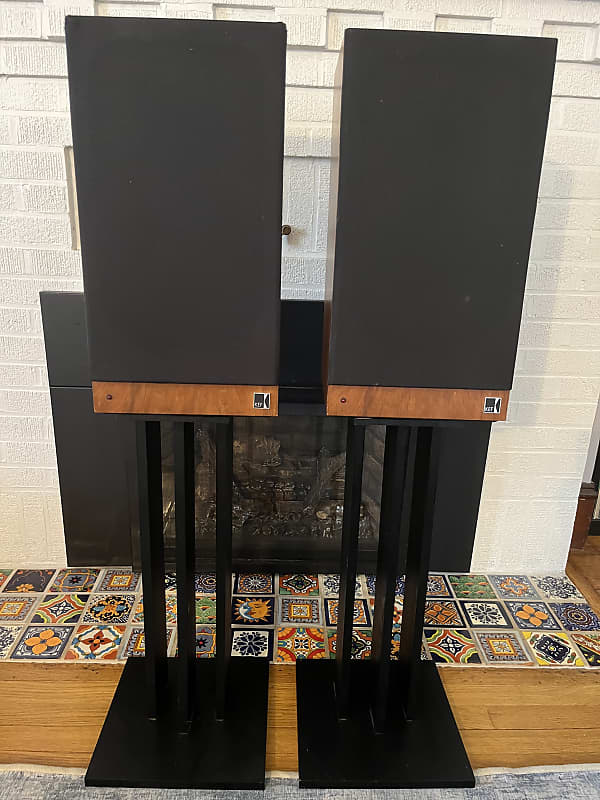 KEF reference bookshelf speakers 103.2