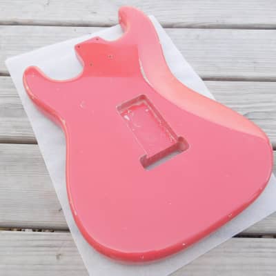 4lbs 1oz BloomDoom Nitro Lacquer Aged Relic Faded Fiesta Red S-Style Vintage Custom Guitar Body Bild 7