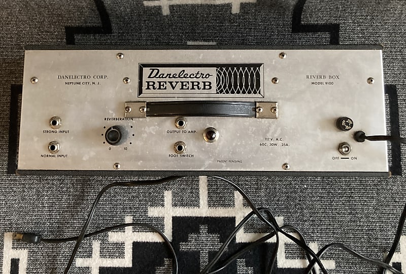 Danelectro 9100 outlet reverb box