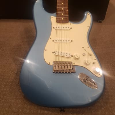 Fender Stratocaster 1994 - Lake placid blue image 8