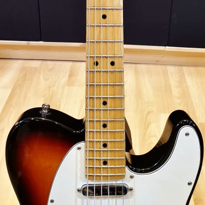 1995 Fender USA American Standard Telecaster Sunburst w/ Maple Fretboard image 6
