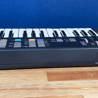 Casio SK-1 32-Key Sampling Keyboard - Black image 7