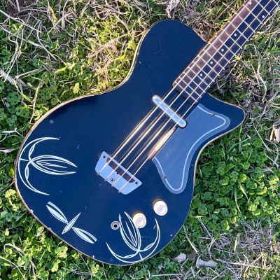 1959 Silvertone Model 1444 Danelectro Made Dolphin Nose Bass Guitar Black over Copper for sale