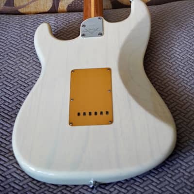 Fender STRATOCASTER CS AMERICAN CUSTOM HONEY BLOND ASH ROASTED TIGER V NECK 2023 - Honey Blonde image 14