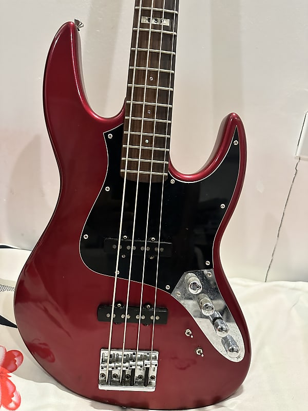 【Saori Kurokawa】ESP J-Four Rex and the Bass: ESP J Four Electric Bass Review