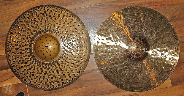 Paiste 14" Signature Traditionals Medium Light Hi-Hat Cymbals (Pair) image 1