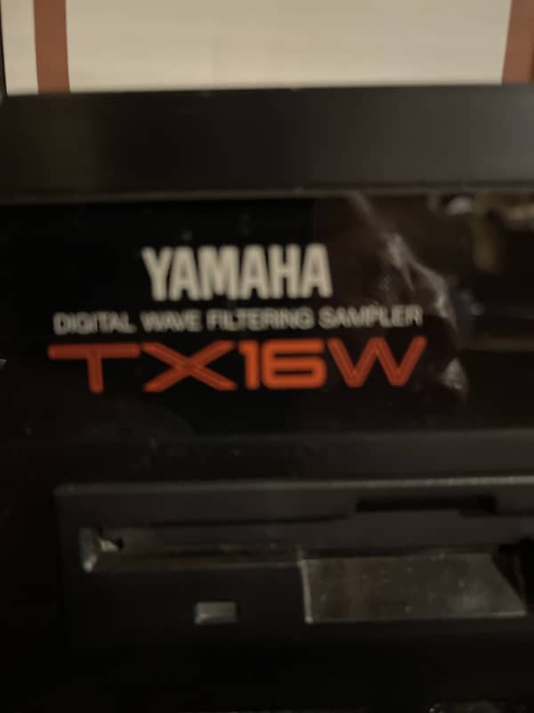 Yamaha TX16w image 1