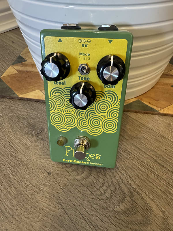 EarthQuaker Devices Plumes Small Signal Shredder