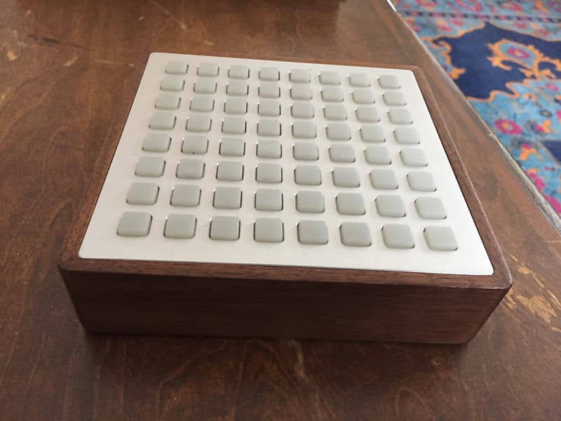 Monome 64 Grid