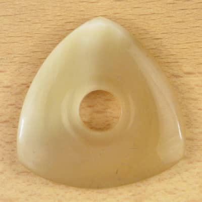 White Buffalo Horn Guitar Or Bass Pick - 4.0 mm Ultra Heavy Gauge - 346 Contoured Triangle With Grip Hole Shape - Polished Finish Handmade Specialty Exotic Plectrum - 1 Pack