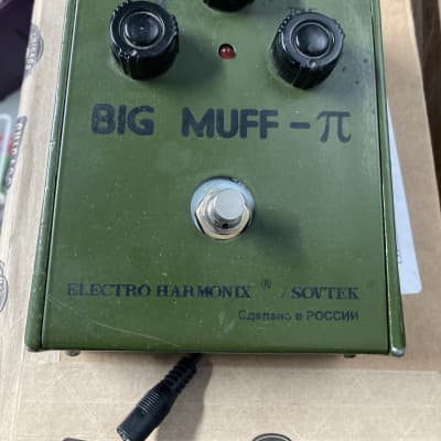 Electro-Harmonix Sovtek "Green Russian" Big Muff Pi electric guitar, fuzz pedal image 3