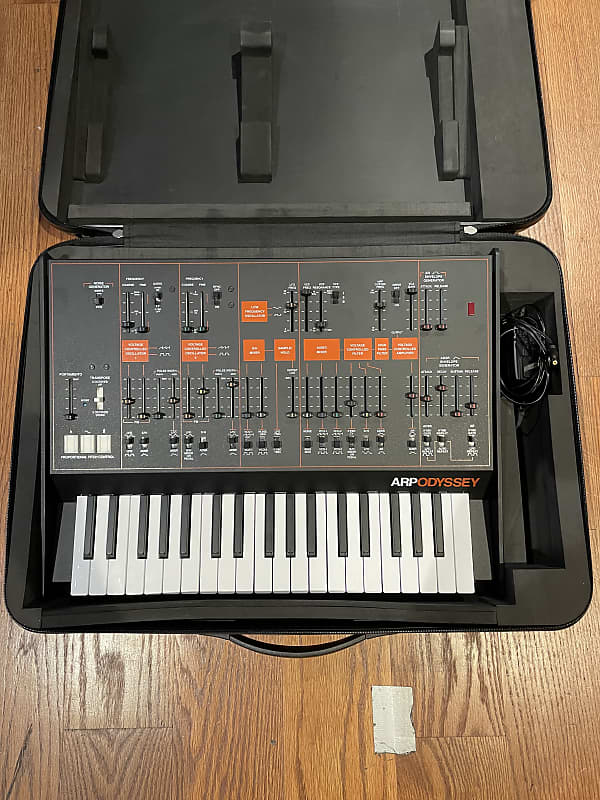 Korg ARP Odyssey Rev3 37-Slim Key Duophonic Analog Synthesizer