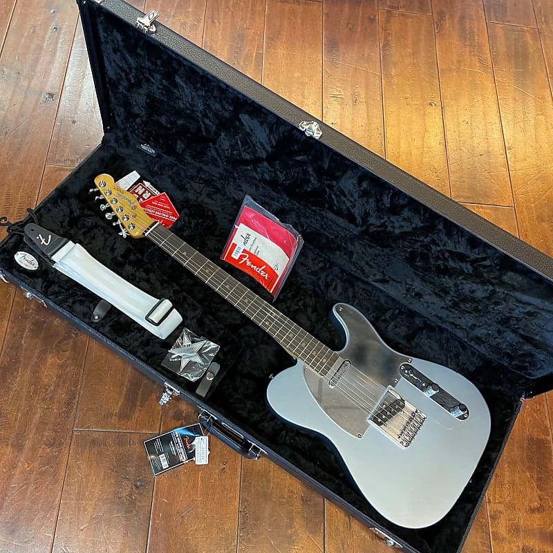 Fender Chrissie Hynde Signature Telecaster Faded Ice Blue Metallic Road Worn 7lbs, 8oz MXC00916 image 1