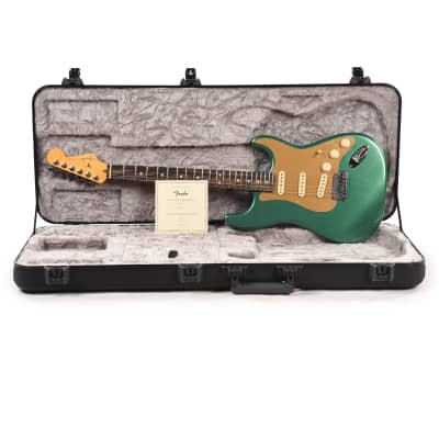Fender American Ultra Stratocaster Mystic Pine & Anodized Gold Pickguard (CME Exclusive) image 9