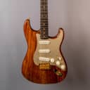 Fender Custom Shop Claro Walnut Artisan Stratocaster
