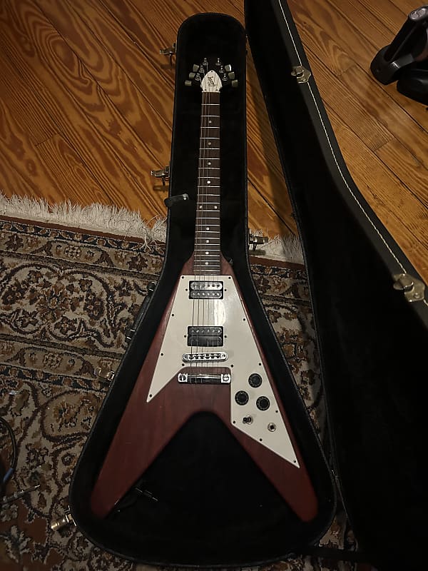 Gibson '81 Flying V - チェリー - ハイパーギターズ Hyper