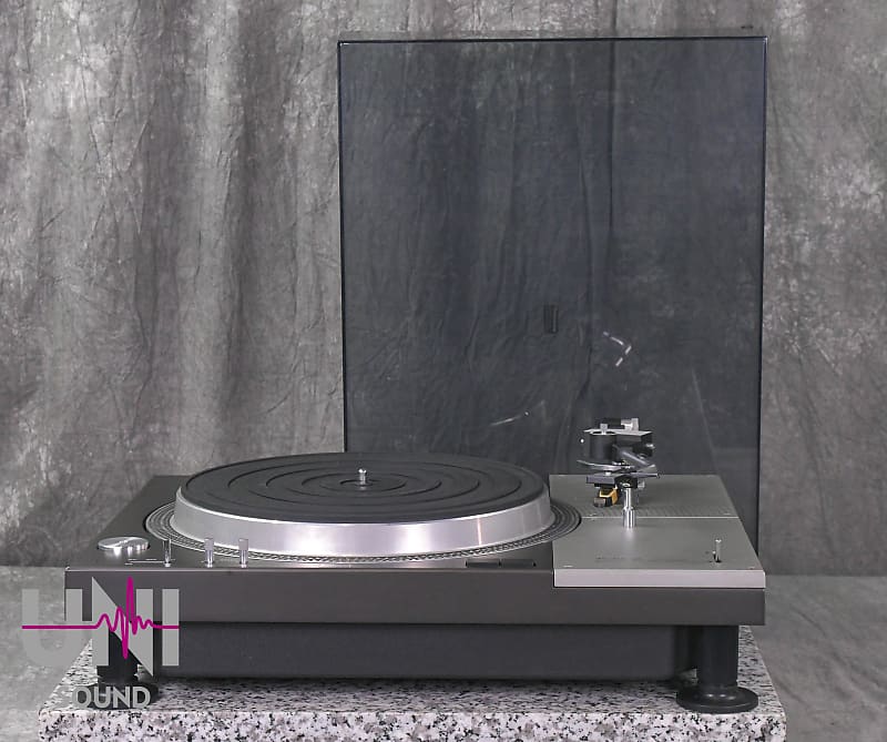 Technics SL-1100  Direct Drive Record Player Turntable in Very Good Condition  			