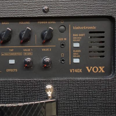 Vox VT40X Valvetronix 1x10" 40w Guitar Combo Amp image 4