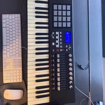 Akai MPK61 2010s - Black