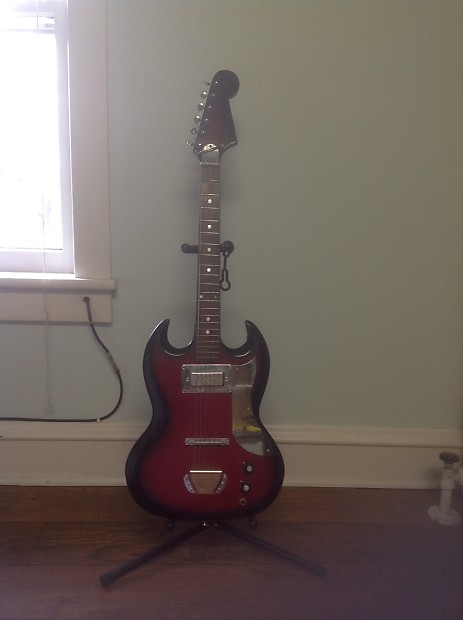 Sg with strat neck top