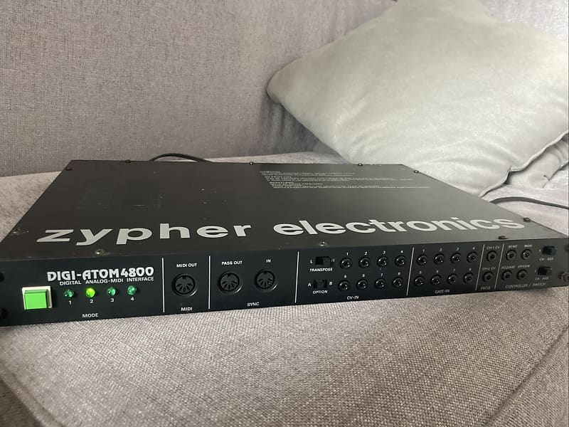 全品割引Zypher electronics DIGI-ATOM4800 CV to MIDI Converter　ROLAND MC-４のMIDI化に Ultra Rare 音源モジュール