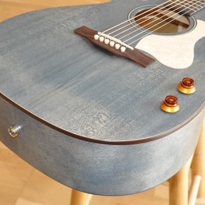 ART & LUTHERIE Legacy Denim Blue Q Discrete / Made In Canada / Acoustic-Electric Concert Size Guitar image 4