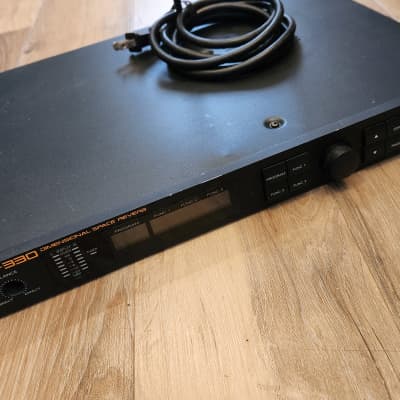 Roland SRV-330 Dimensional Space Reverb | Reverb
