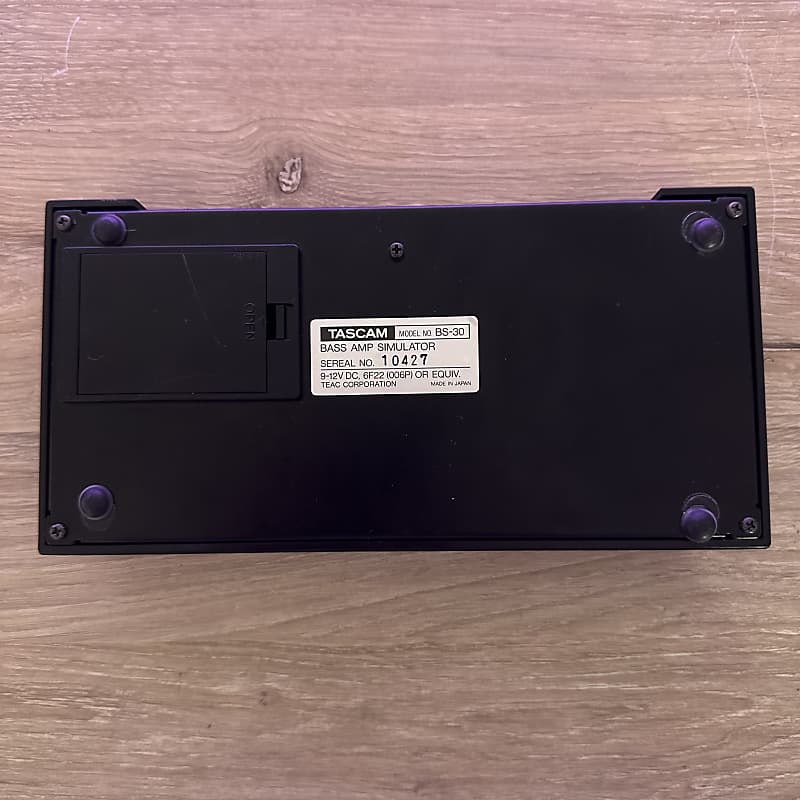 ベース TASCAM BS-30 BASS AMP SIMULATOR Mint] Tascam BS-30