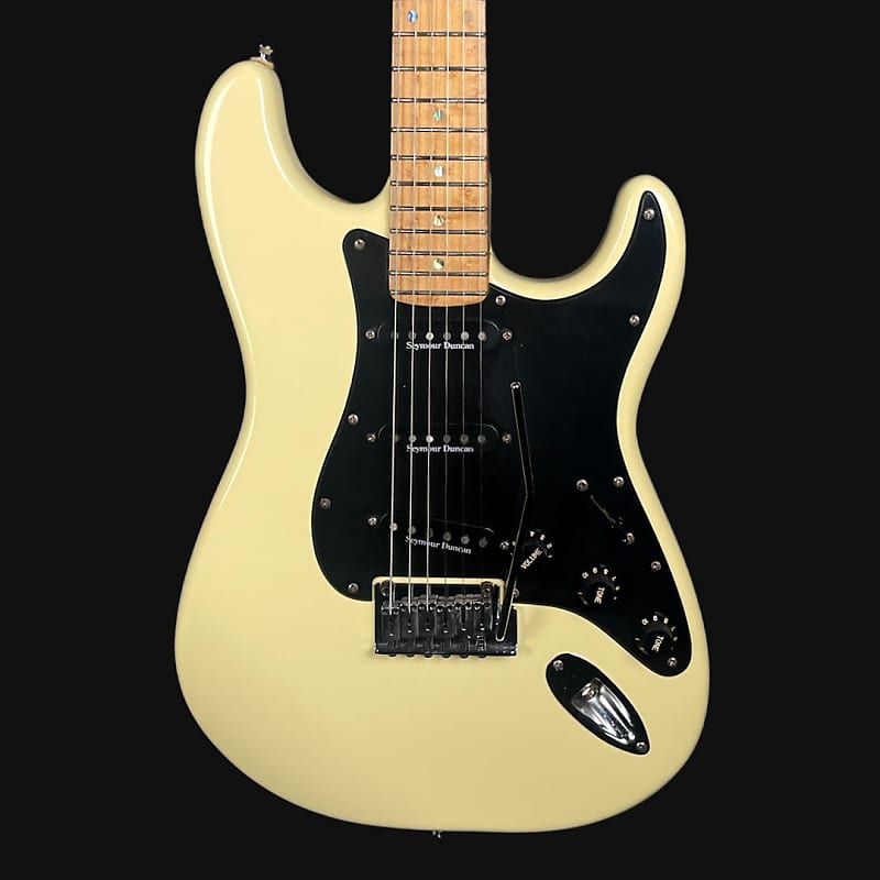 Fender Lite Ash Stratocaster ピックアップ換装 Lite Ash Stratocaster (Korea) - FUZZFACED