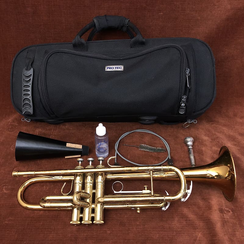 Conn 1050B Bb Student Trumpet w/ Case, Mouthpiece, Mute & Accessories image 1