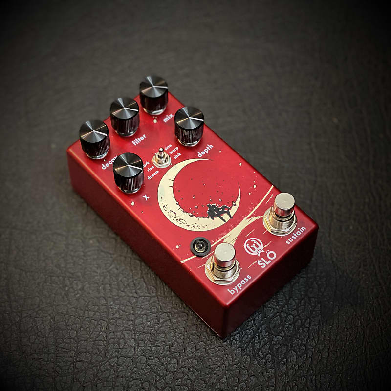 Walrus Audio Slö Red Limited Edition Multi Texture Reverb Effect