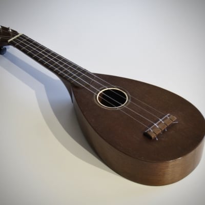 Favilla Soprano Teardrop Uke Ukulele Near Mint-circa 