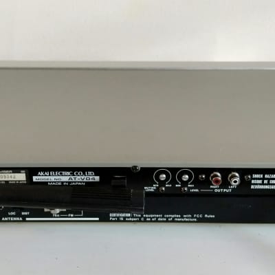 Akai AT-V04 AM/FM Stereo Digital Synthesizer Tuner 1980 image 8
