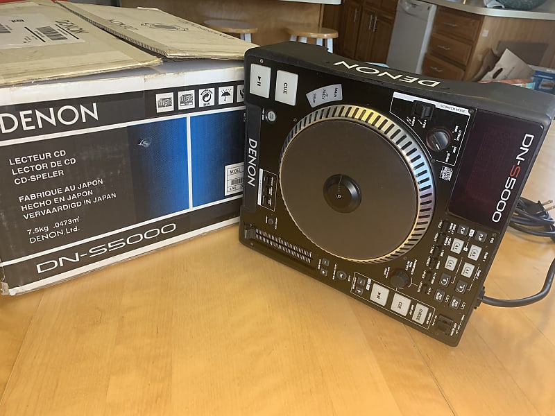 Denon DN-S5000 (Serato + Traktor + Standalone Controller