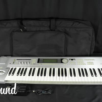 Korg Triton Le 61key Music Workstation Synthesizer in Very Good