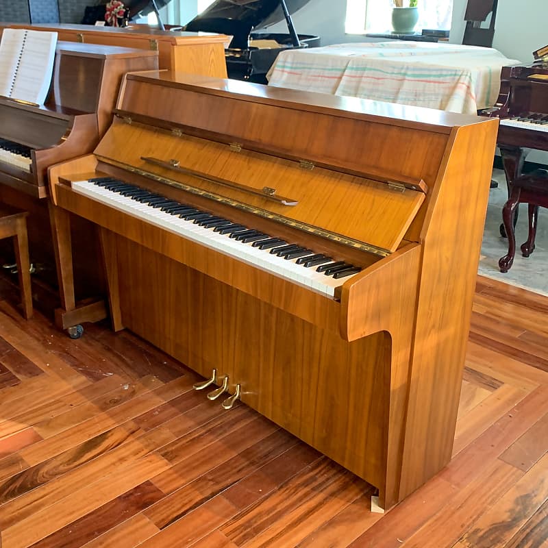 SOLD)Kawai 43