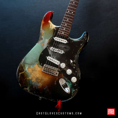 Fender Vintera ‘70s Stratocaster Sulf Green/Gold Leaf Heavy Aged Relic by East Gloves Customs image 7