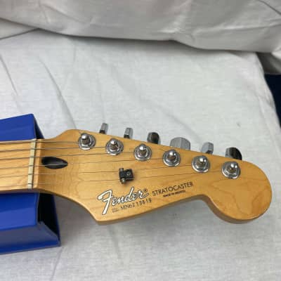 Fender Standard Stratocaster Guitar with humbucker in bridge position 1996 - 3-Color Sunburst / Maple fingerboard image 11