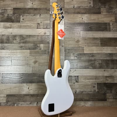 Fender American Ultra Jazz Bass V - Arctic Pearl with Maple Fingerboard image 7