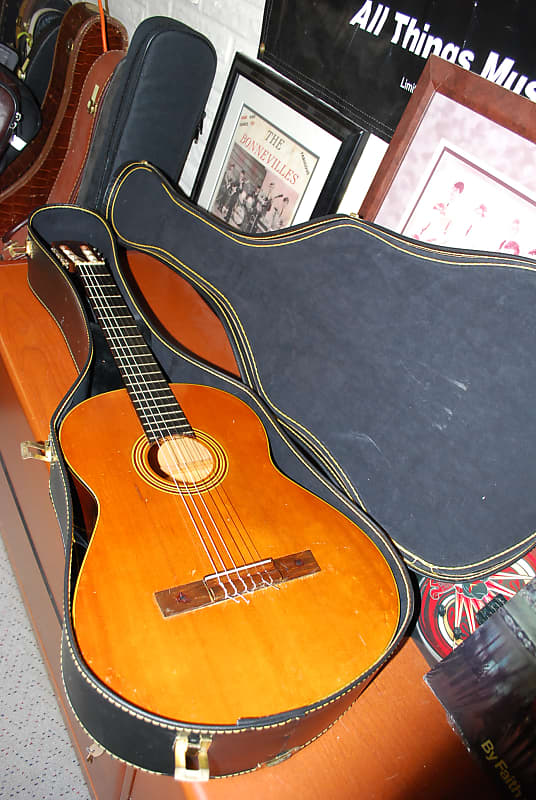 Guitare Yamaha C50 : le modèle classique qui fait chavirer