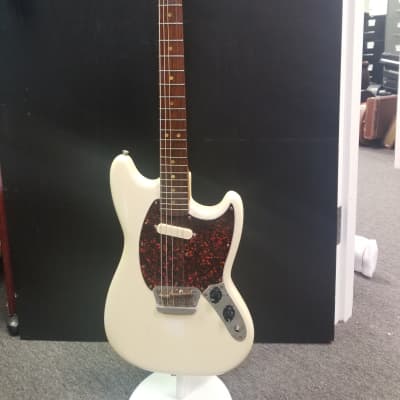 Fender Musicmaster II with Rosewood Fretboard 1964 - 1969 Olympic White image 1