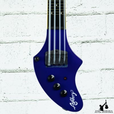 2006 DeArmond Ashbory Bass Midnight Blue w/ Bag image 1
