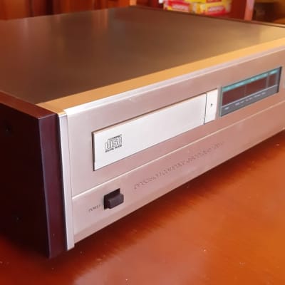 Accuphase DP 70 CD Player image 13