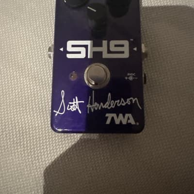 TWA SH9 Scott Henderson signature TWA SH9 - Scott Henderson signature distortion pedal