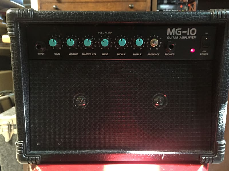 Roland Boss MG-10 Guitar Amplifier 10-Watt 2x5