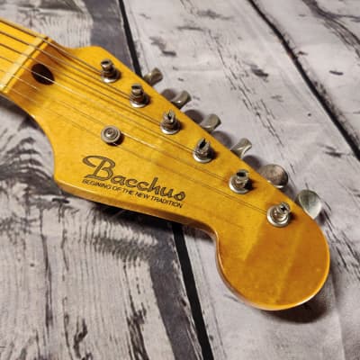 BACCHUS Headway BST-54V Stratocaster Burst w/Fender 57/62